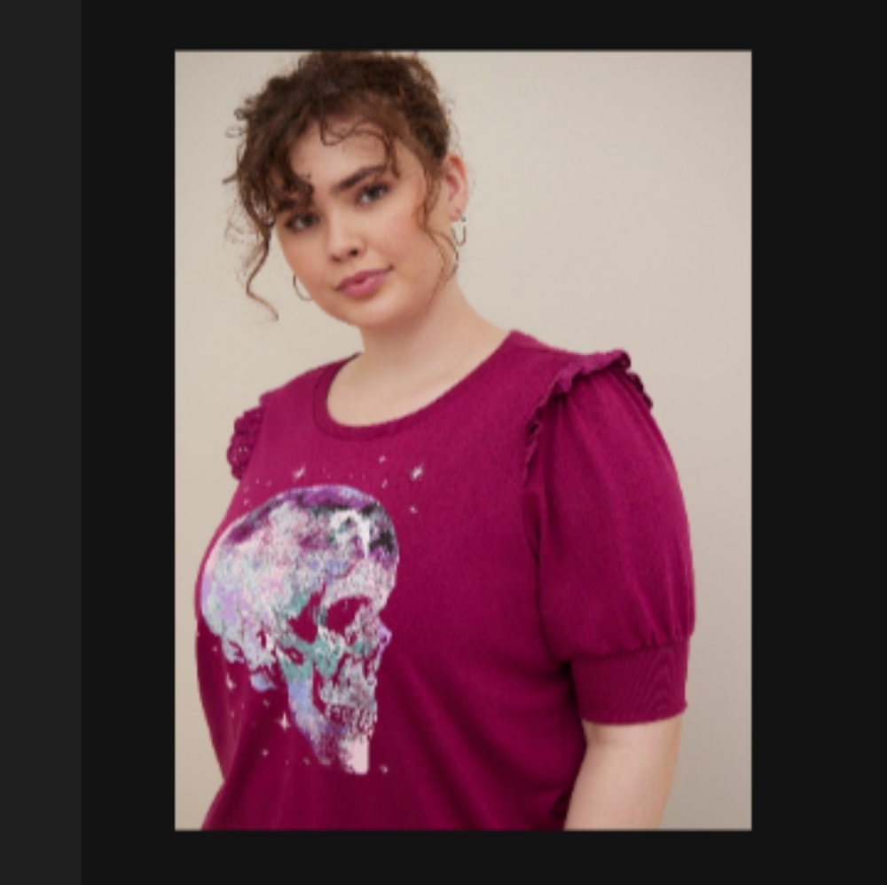 Torrid short sleeve skull sweatshirt